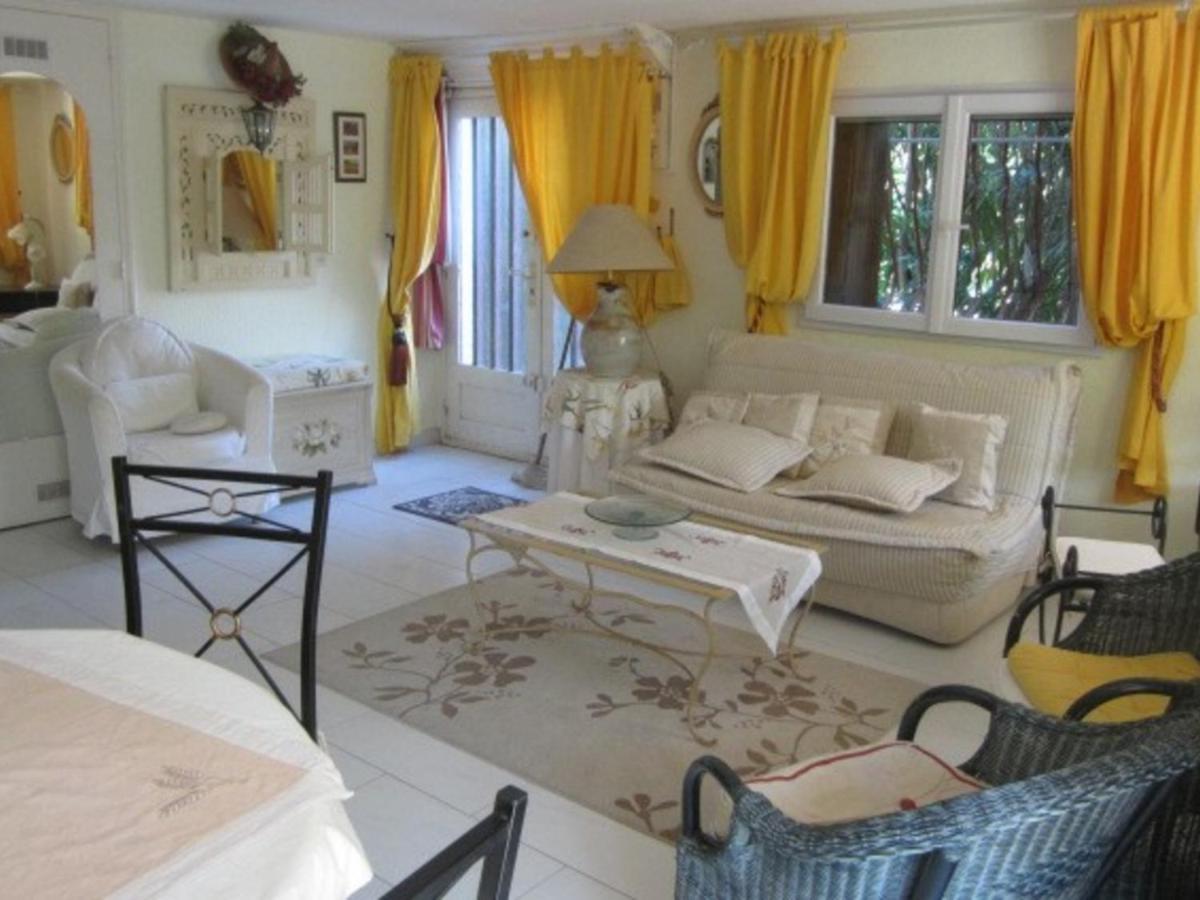 Appartement Cosy Avec Terrasse Et Parking, A 2 Pas De La Plage De Saint-Clair - Menage Inclus - Fr-1-251-12 Le Lavandou Kültér fotó